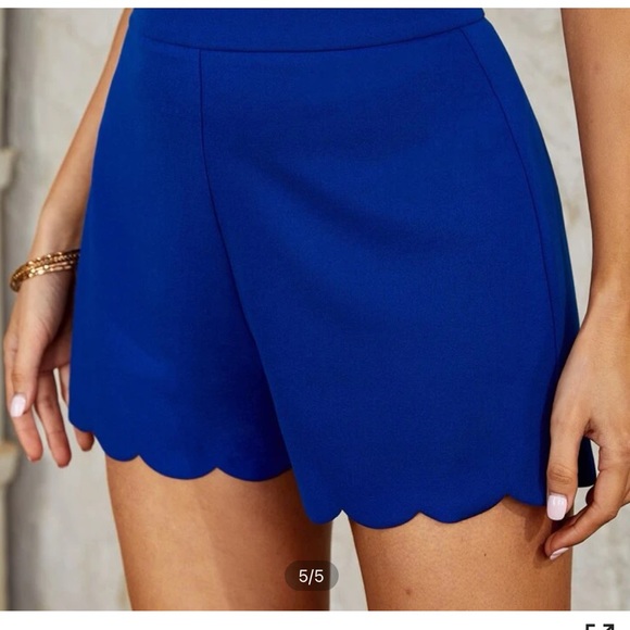 High-waisted fan-trim shorts - Picture 5 of 6